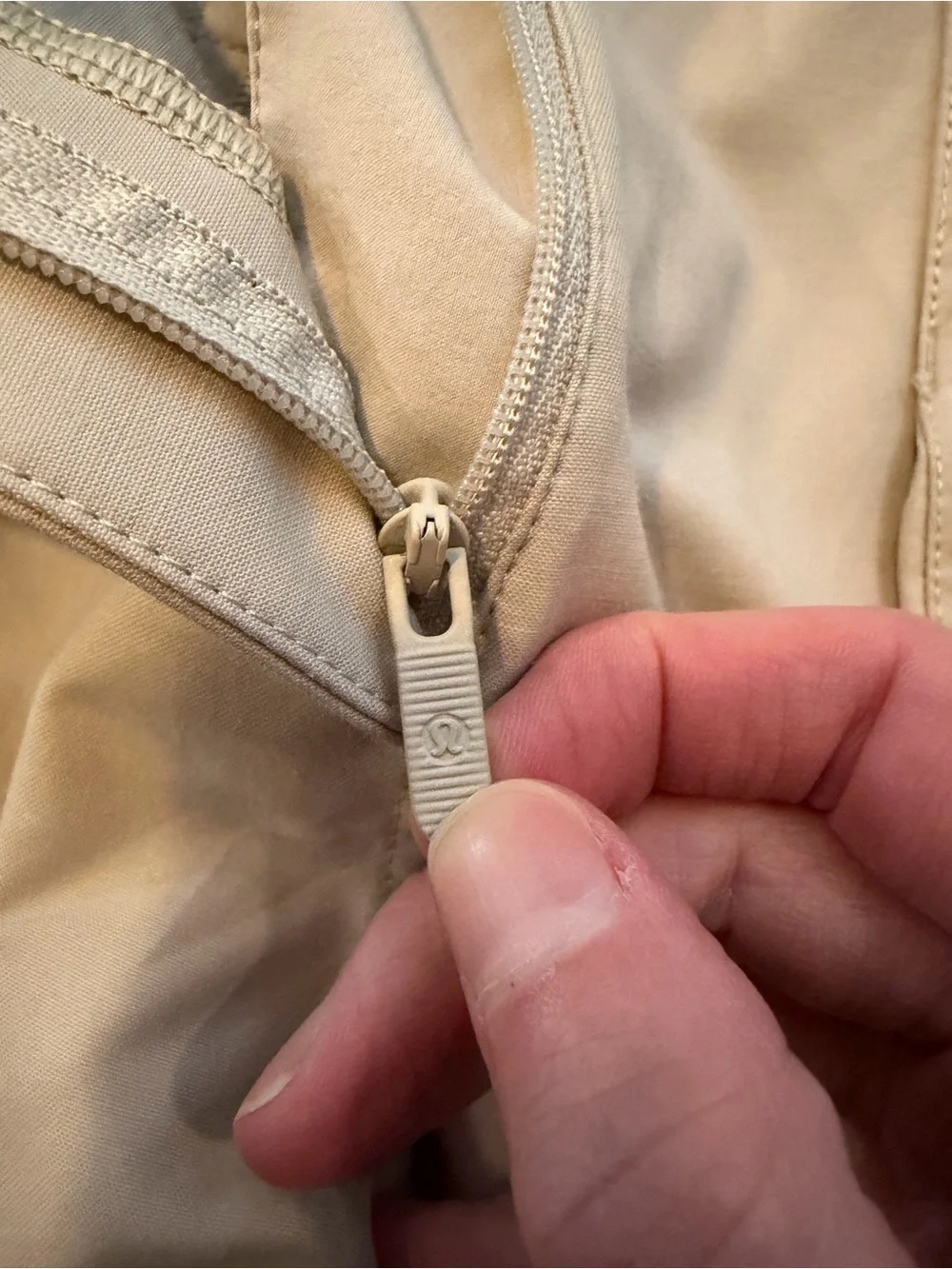 Lululemon Athletica This Instant shorts NWOT